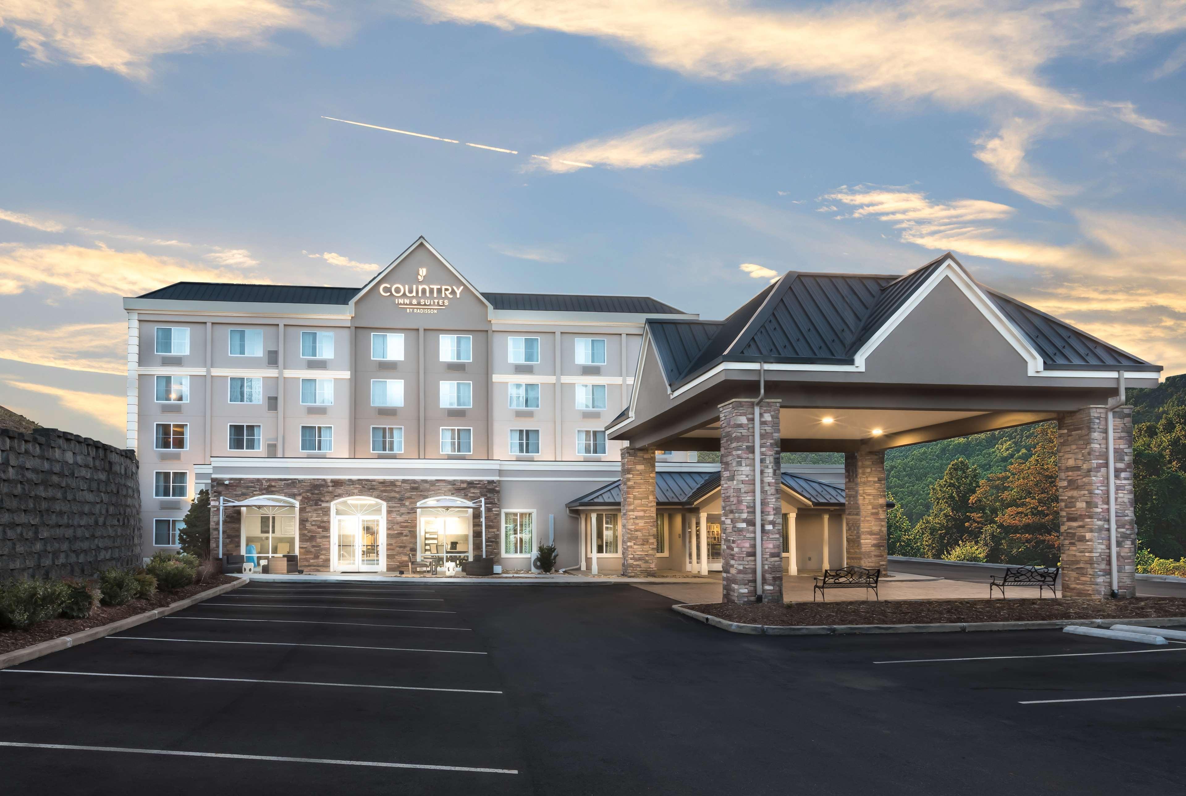 Country Inn & Suites By Radisson Asheville Downtown Tunnel Road 외부 사진