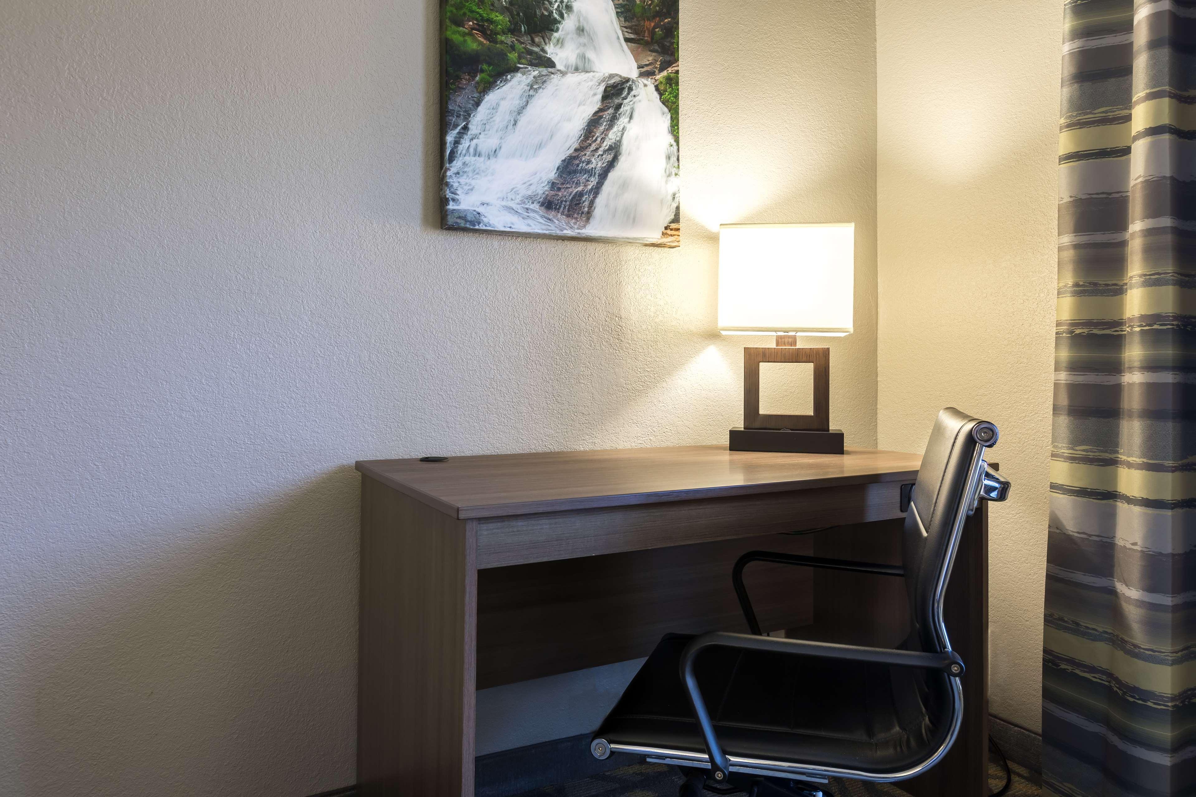 Country Inn & Suites By Radisson Asheville Downtown Tunnel Road 외부 사진