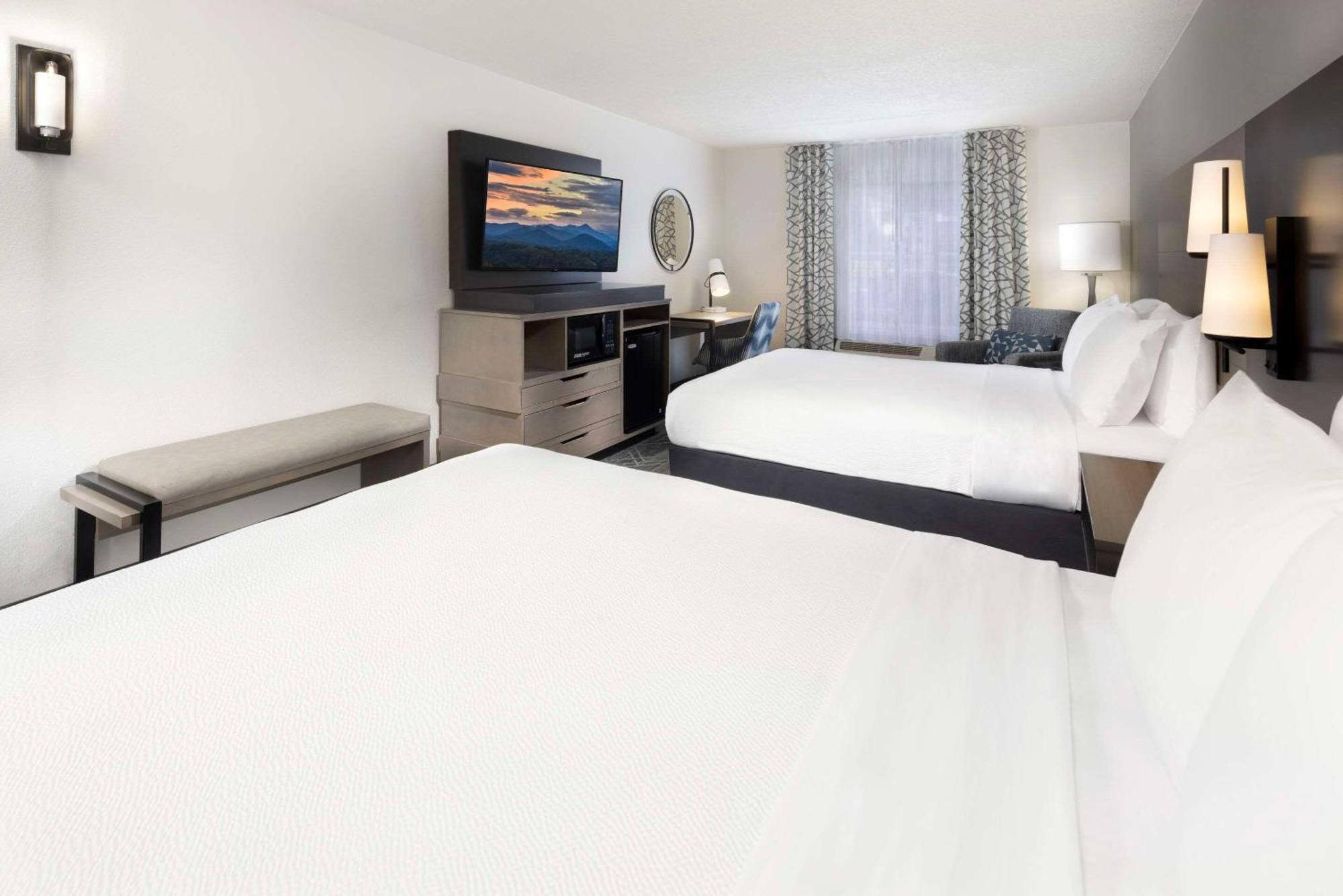 Country Inn & Suites By Radisson Asheville Downtown Tunnel Road 외부 사진