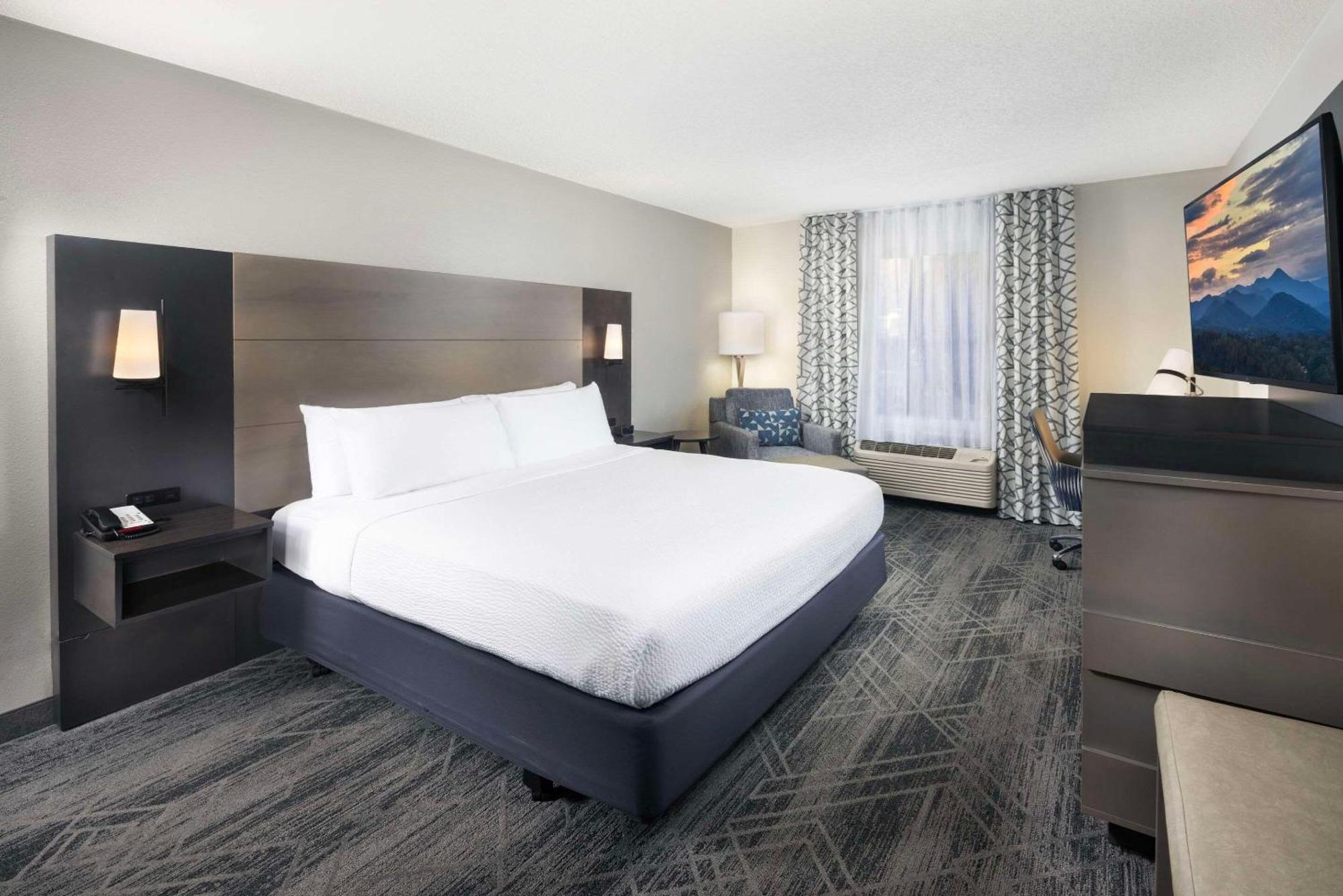 Country Inn & Suites By Radisson Asheville Downtown Tunnel Road 외부 사진