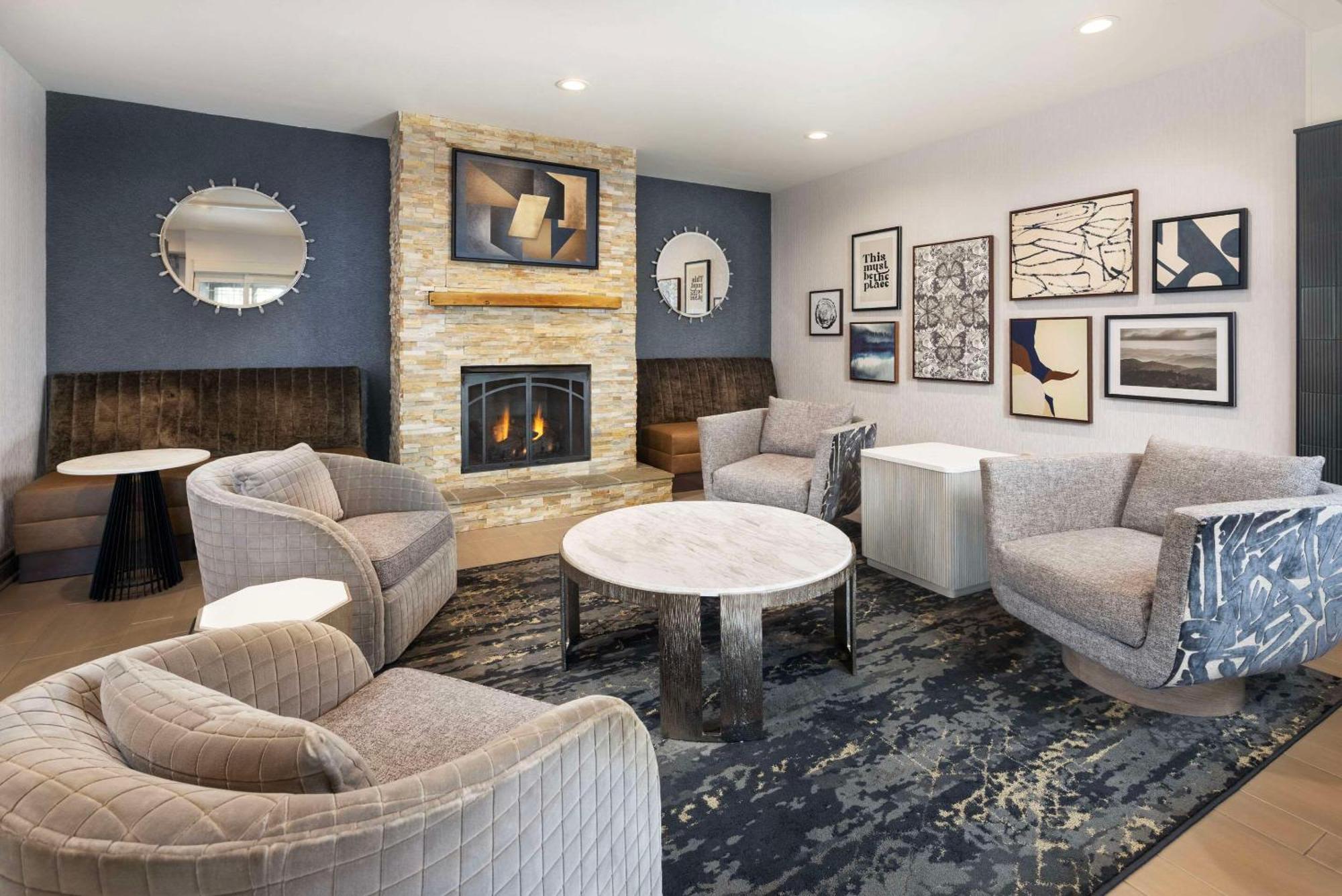 Country Inn & Suites By Radisson Asheville Downtown Tunnel Road 외부 사진