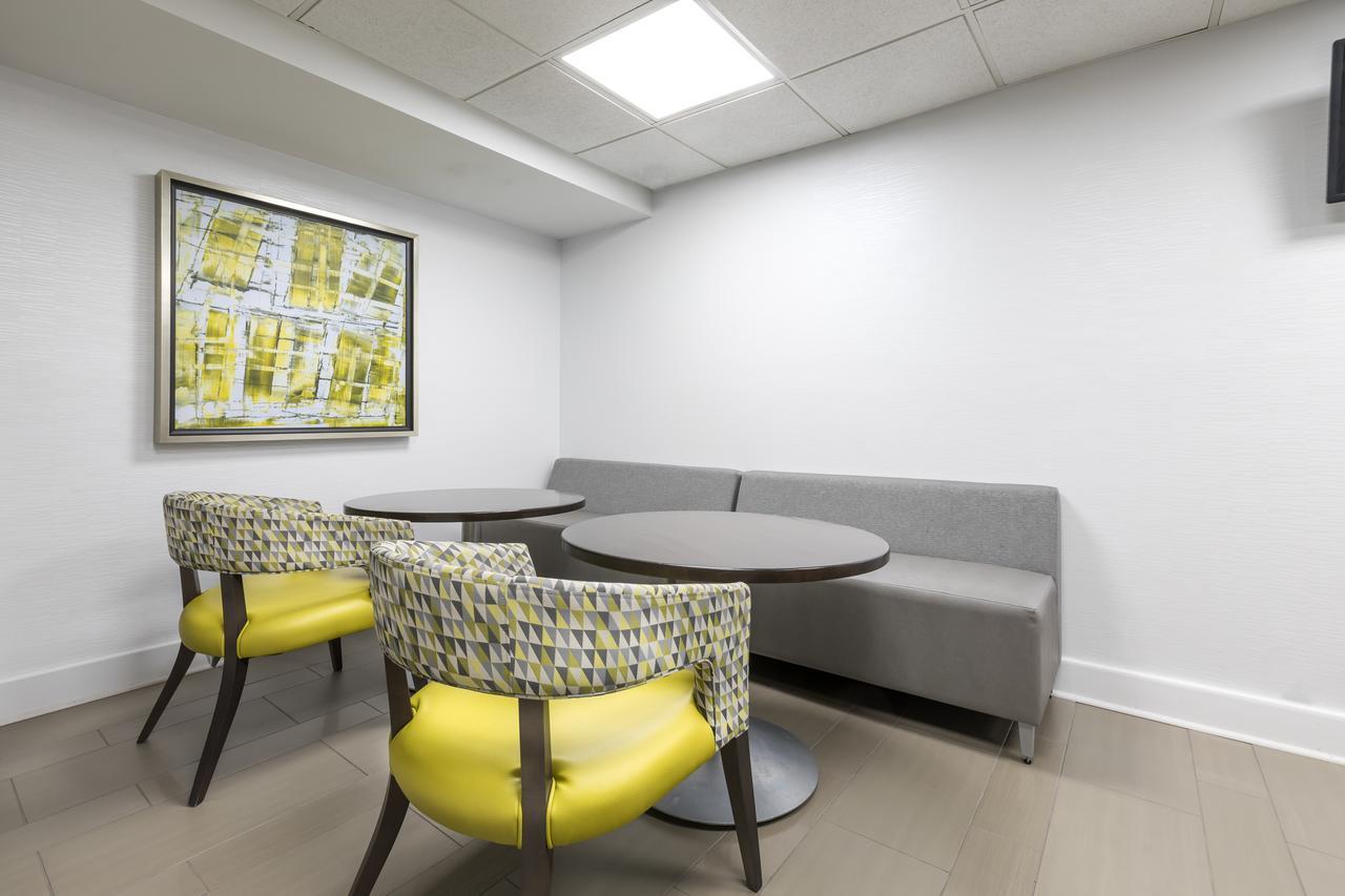 Country Inn & Suites By Radisson Asheville Downtown Tunnel Road 외부 사진